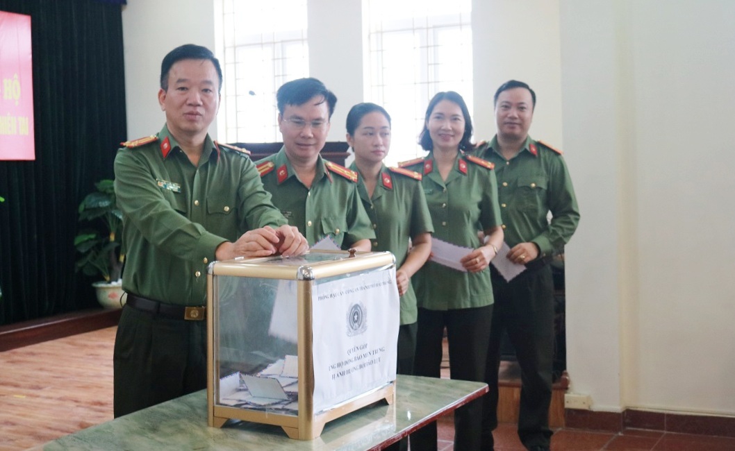 Phòng Hậu cần – CATP:  Phát động ủng hộ đồng bào miền Trung bị thiệt hại do thiên tai